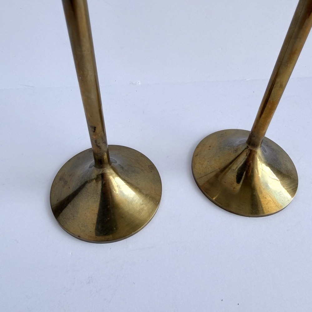 Set Of 2 Graduated Brass Candle Stick Holders Tulip Cup Scandinavian VTG Mcm - Picture 4 of 6